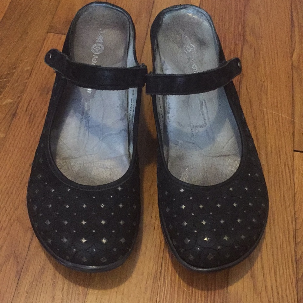 J-41 Adventure On Mary Janes